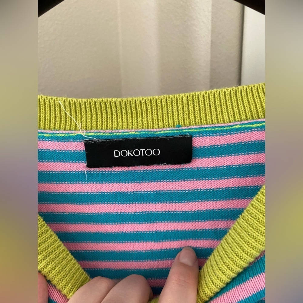 Dokotoo - Women’s Striped Cotton Sweater - Size Medium - Picture 4 of 6